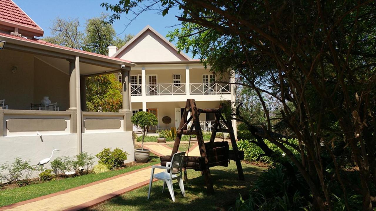 Peaches & Cream Bed & Breakfast Ladysmith Exterior photo